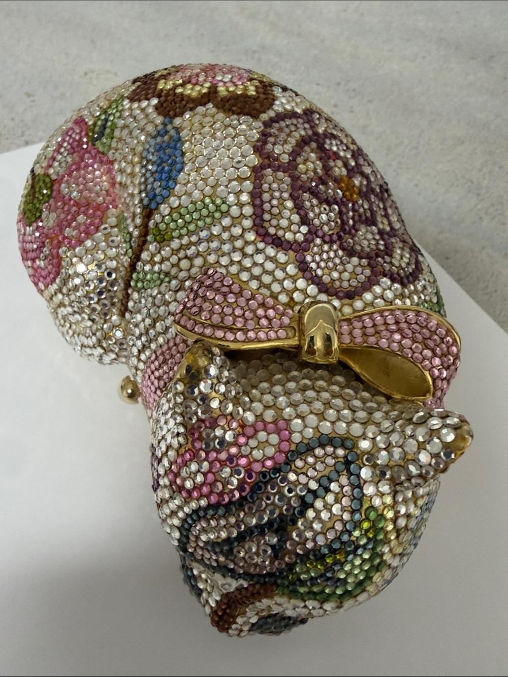 Judith Leiber Multicolor Crystal-Embellished Floral Cat Minaudière with Pink Bow - Picture 4 of 7